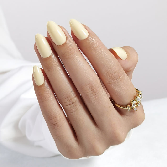 Golden Hour Balmoral Light Yellow Press-On Gel Nails
