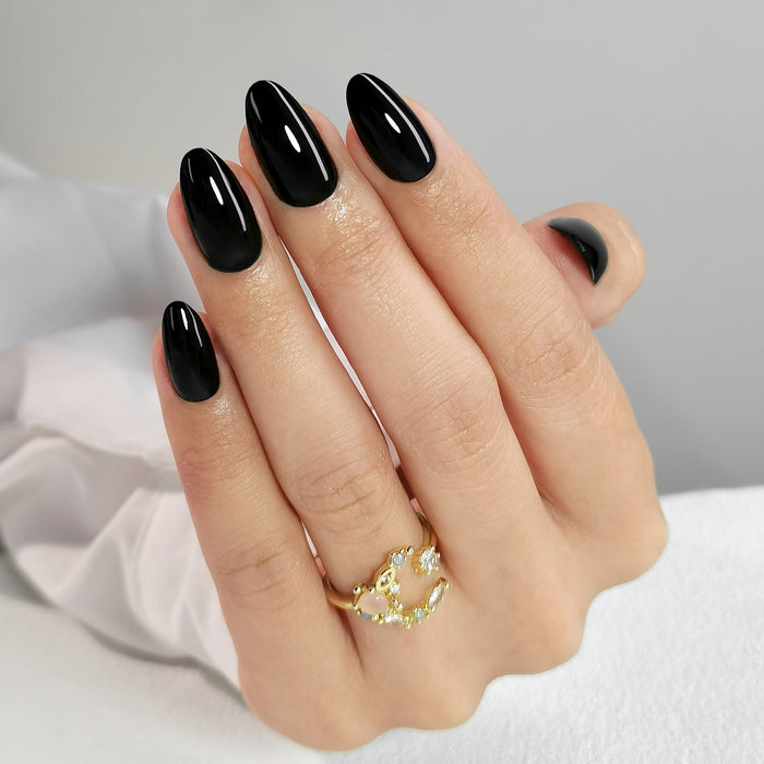 Harbour Noir Press-On Gel Nails